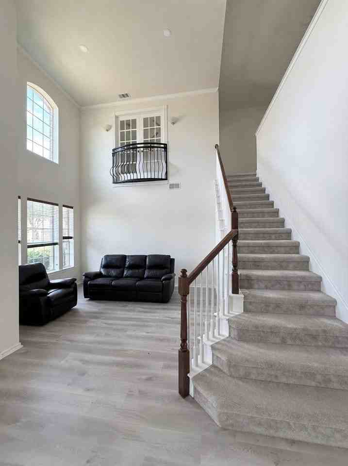 5429 Norris Dr - Photo 2 of 12