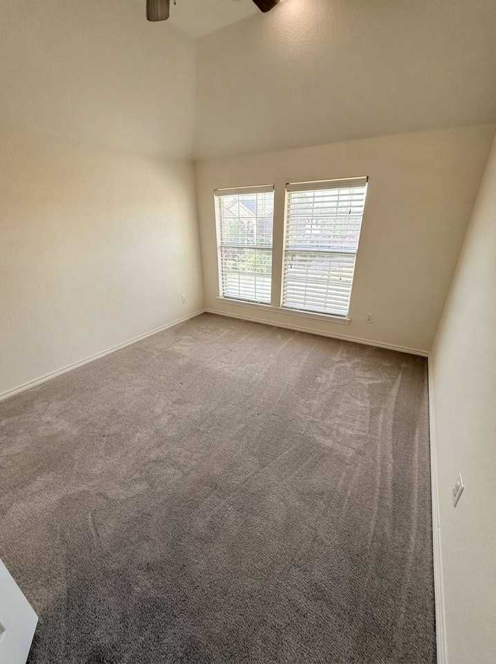 5429 Norris Dr - Photo 5 of 12