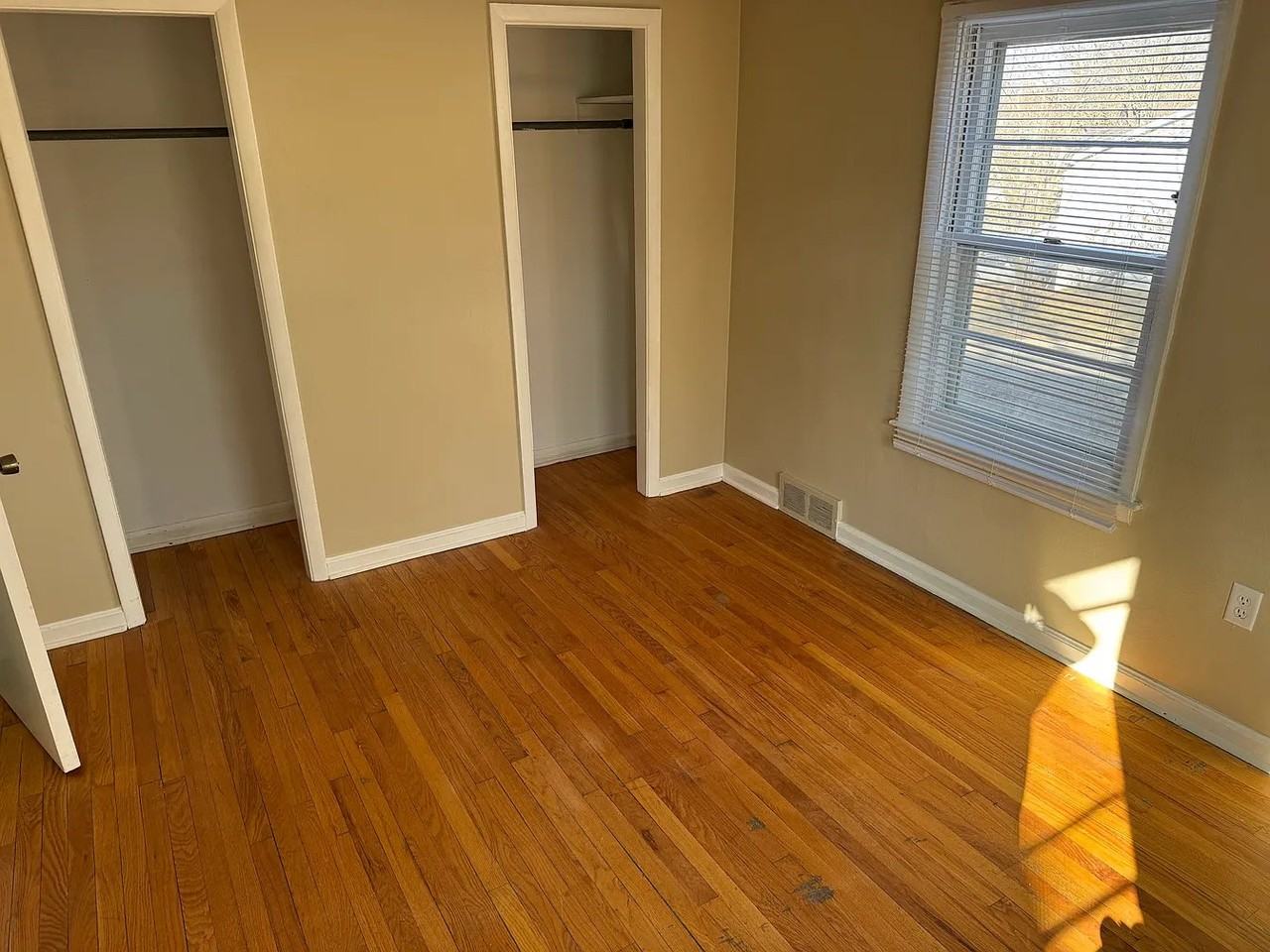 922 Melvin Ct #2 - Photo 2 of 8