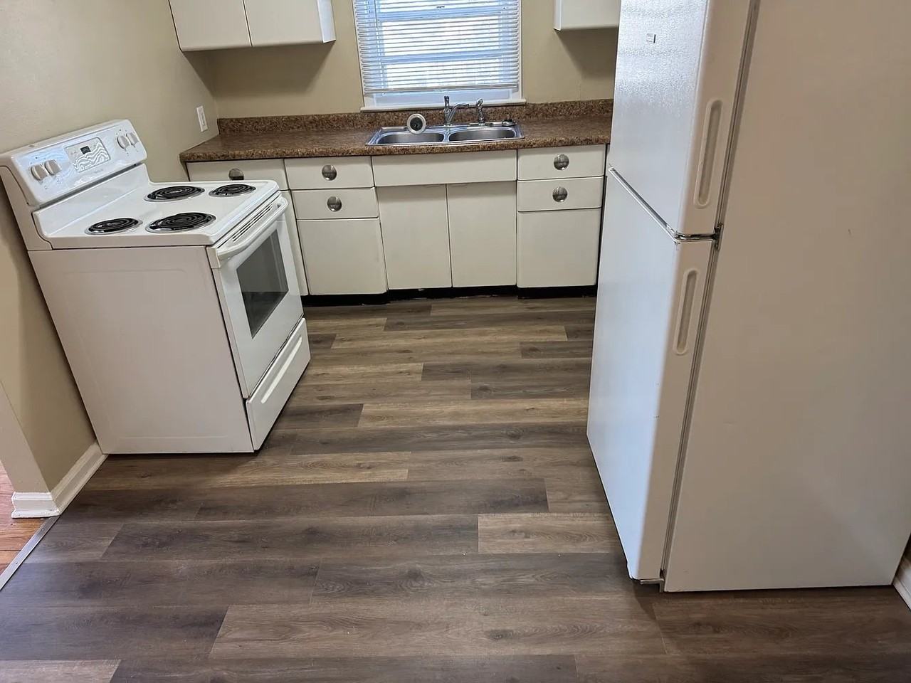 922 Melvin Ct #2 - Photo 4 of 8