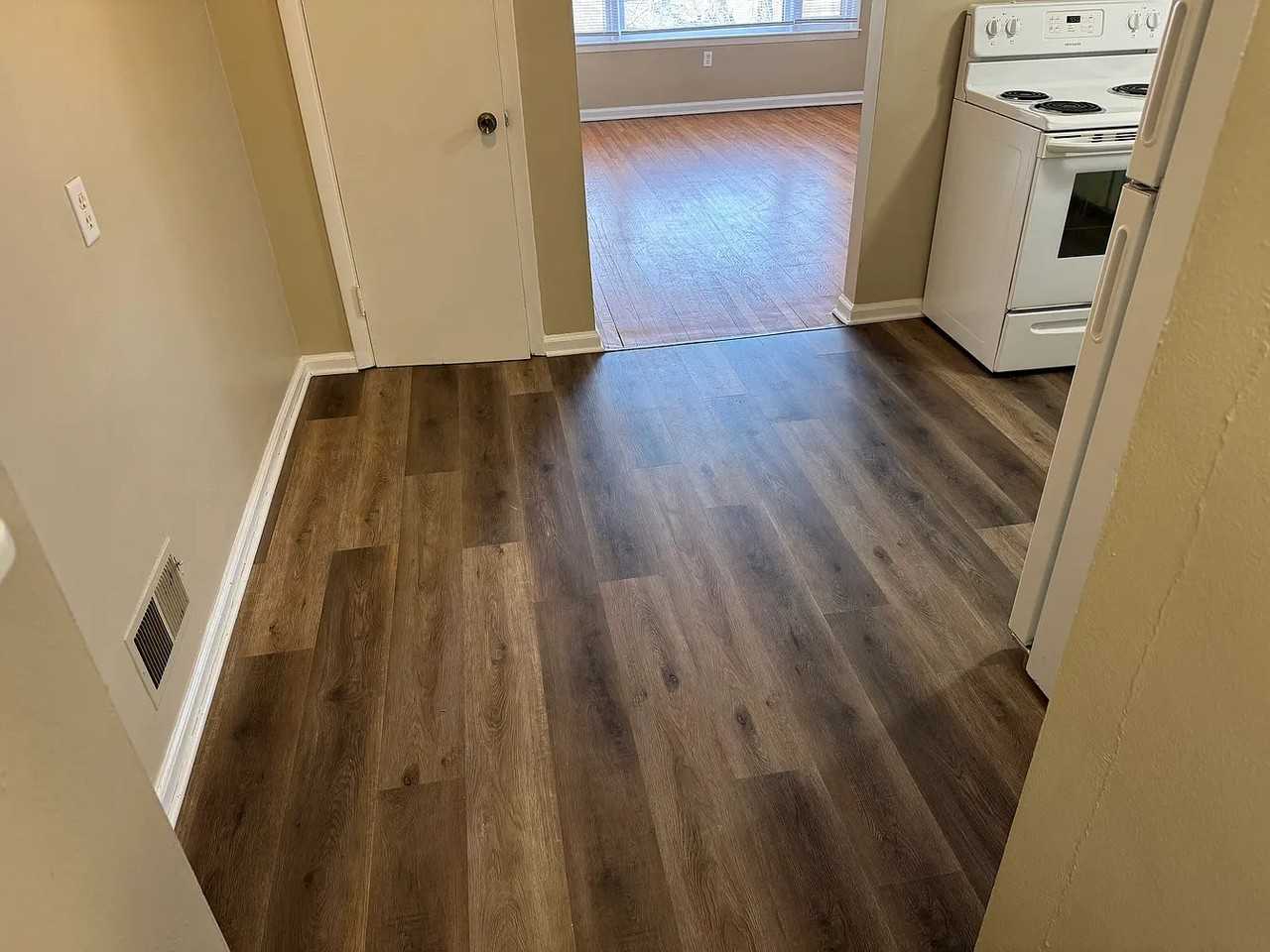 922 Melvin Ct #2 - Photo 5 of 8