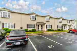 featured image of 3809 E Vancroft Cir #C5