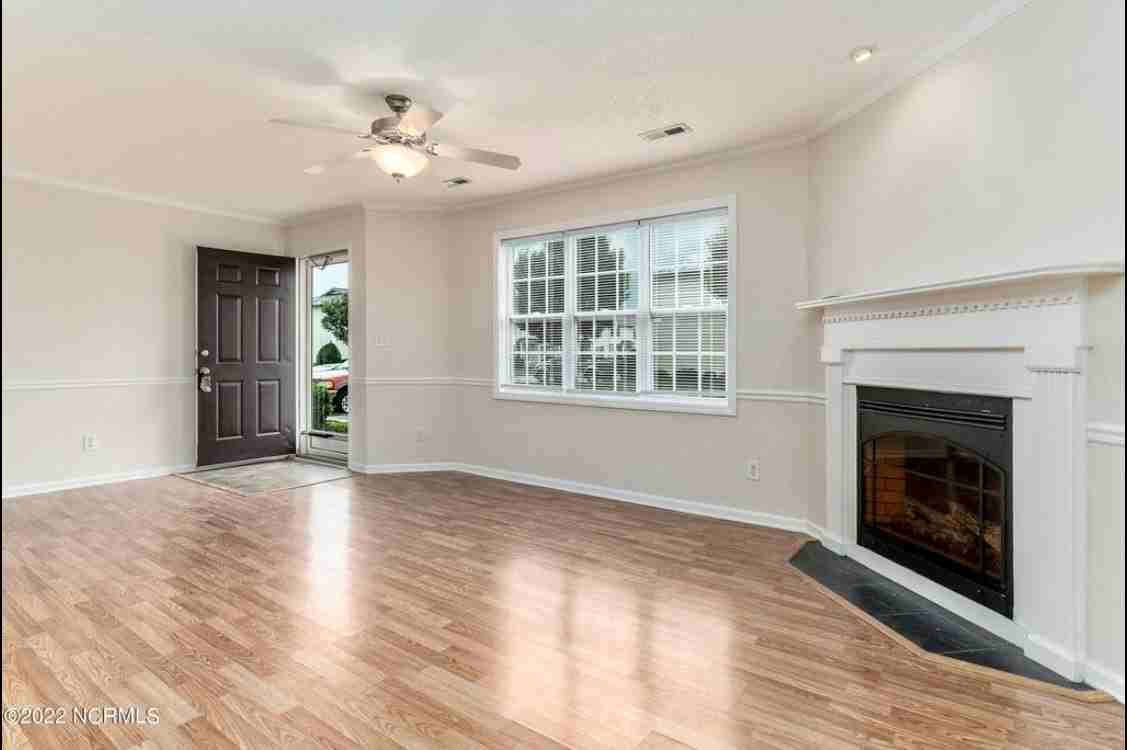 3809 E Vancroft Cir #C5 - Photo 2 of 20