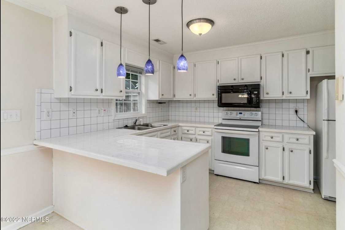 3809 E Vancroft Cir #C5 - Photo 4 of 20