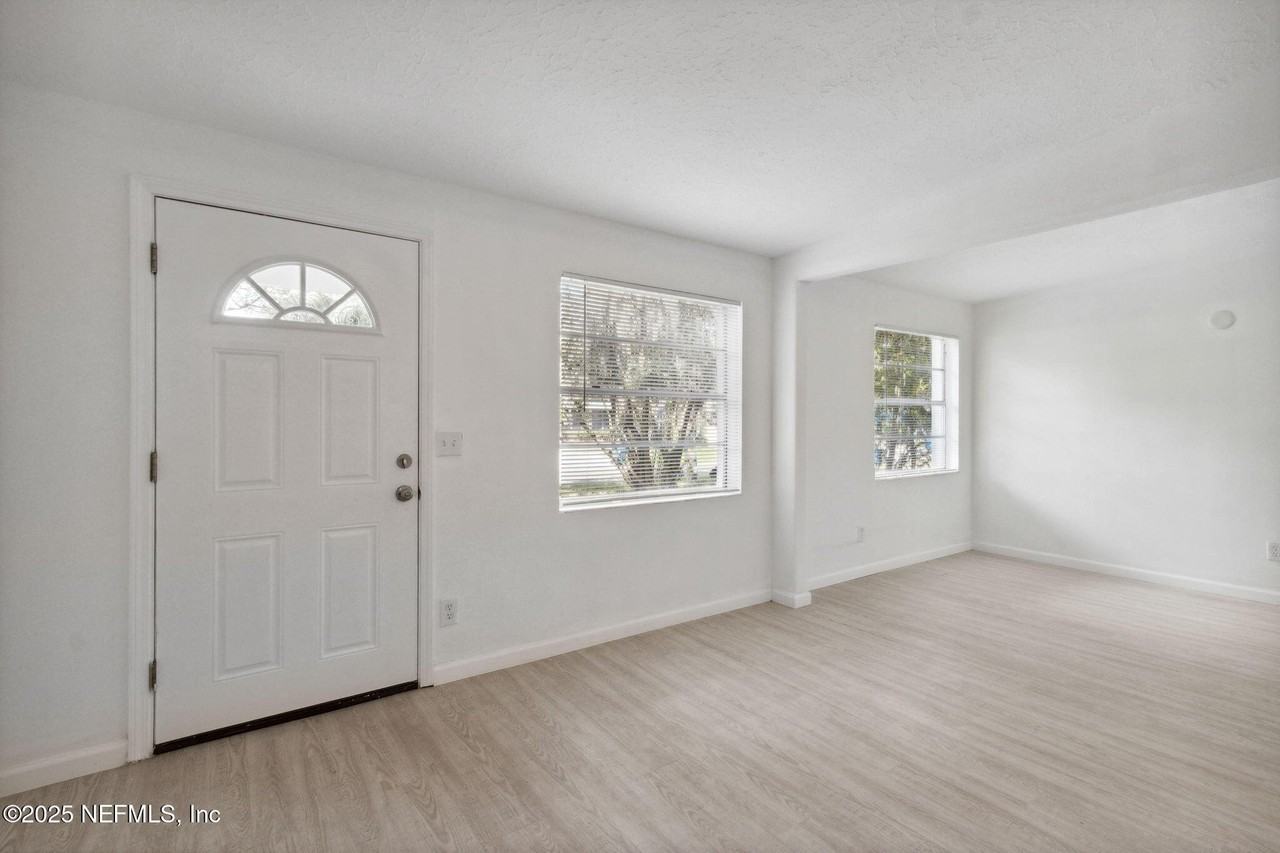 4204 Santee Rd - Photo 3 of 19