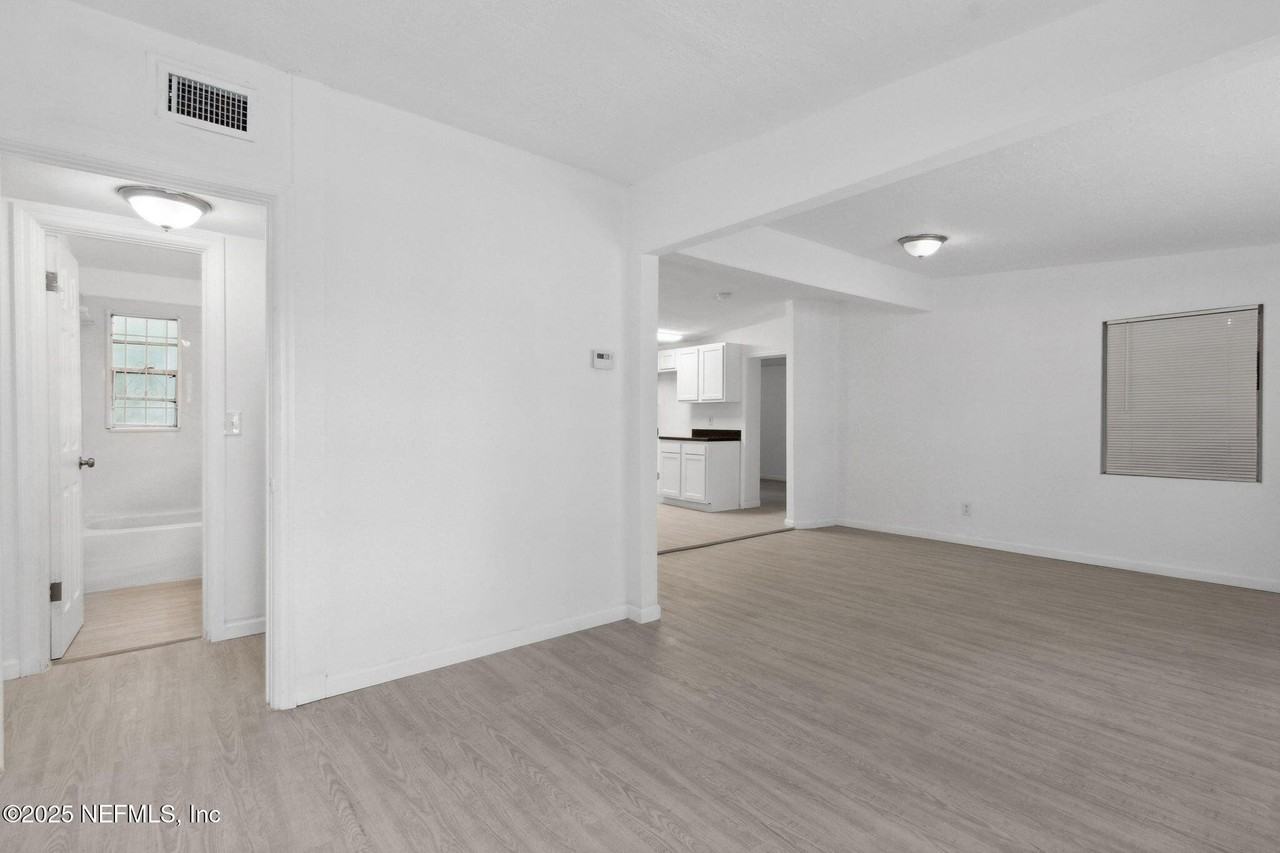 4204 Santee Rd - Photo 4 of 19