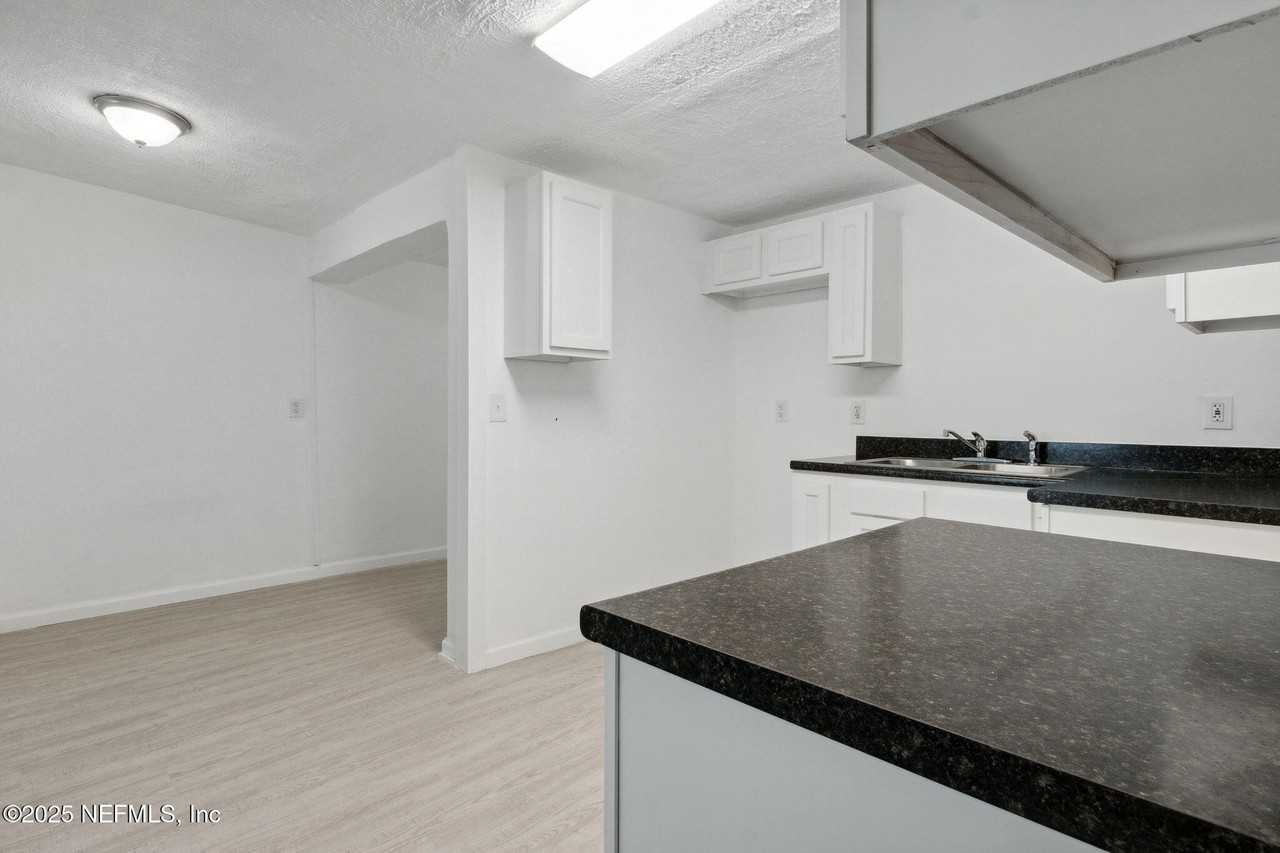 4204 Santee Rd - Photo 7 of 19