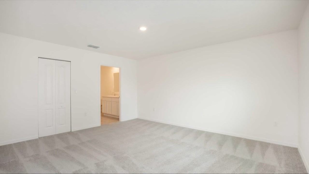 735 Fraser Ct - Photo 5 of 11