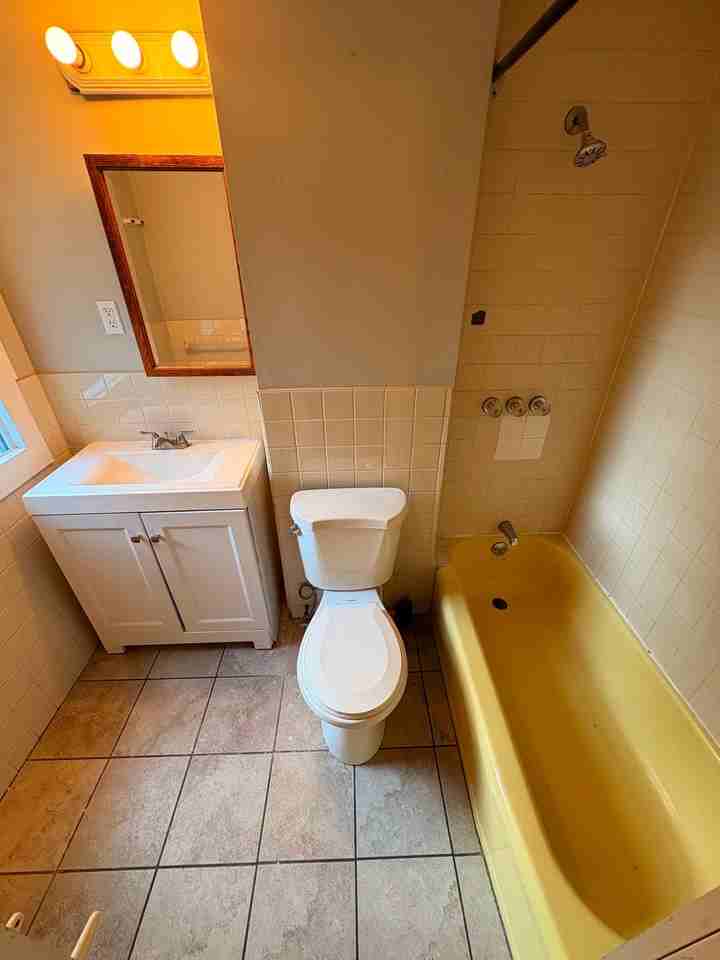 68 Catharine St #2 - Photo 4 of 18