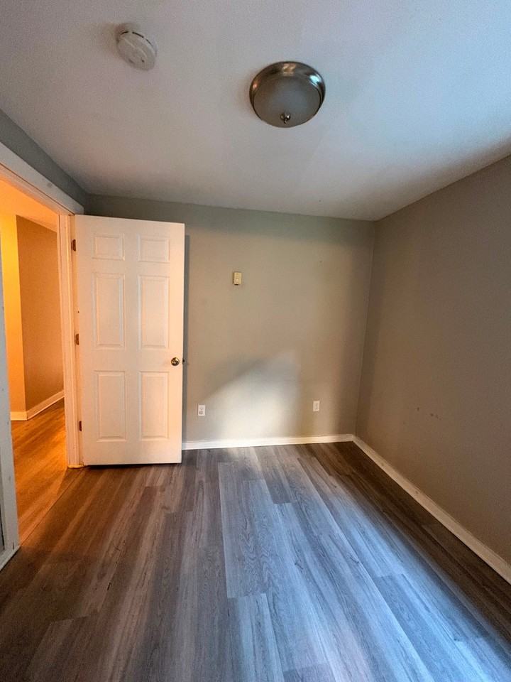 68 Catharine St #2 - Photo 7 of 18
