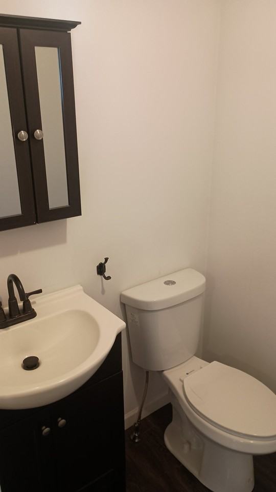 1005 Clark St - Photo 6 of 20