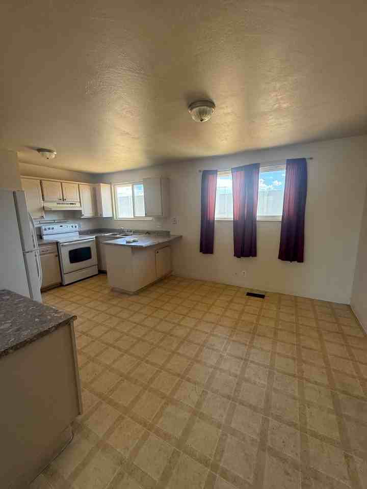 3419 S Mockingbird Way - Photo 3 of 15