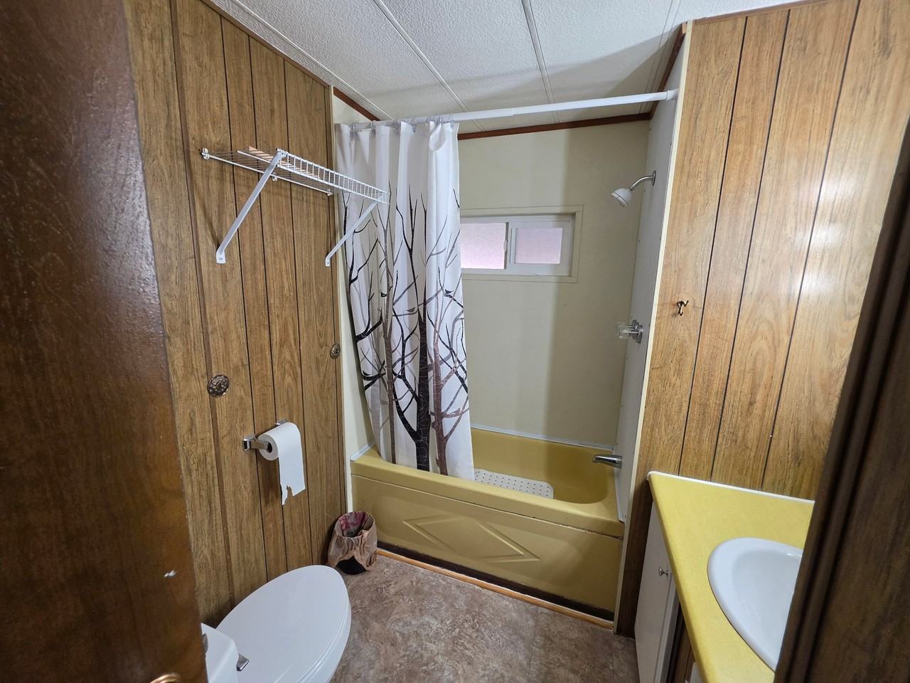 424 Pioneer Rd - Photo 5 of 17