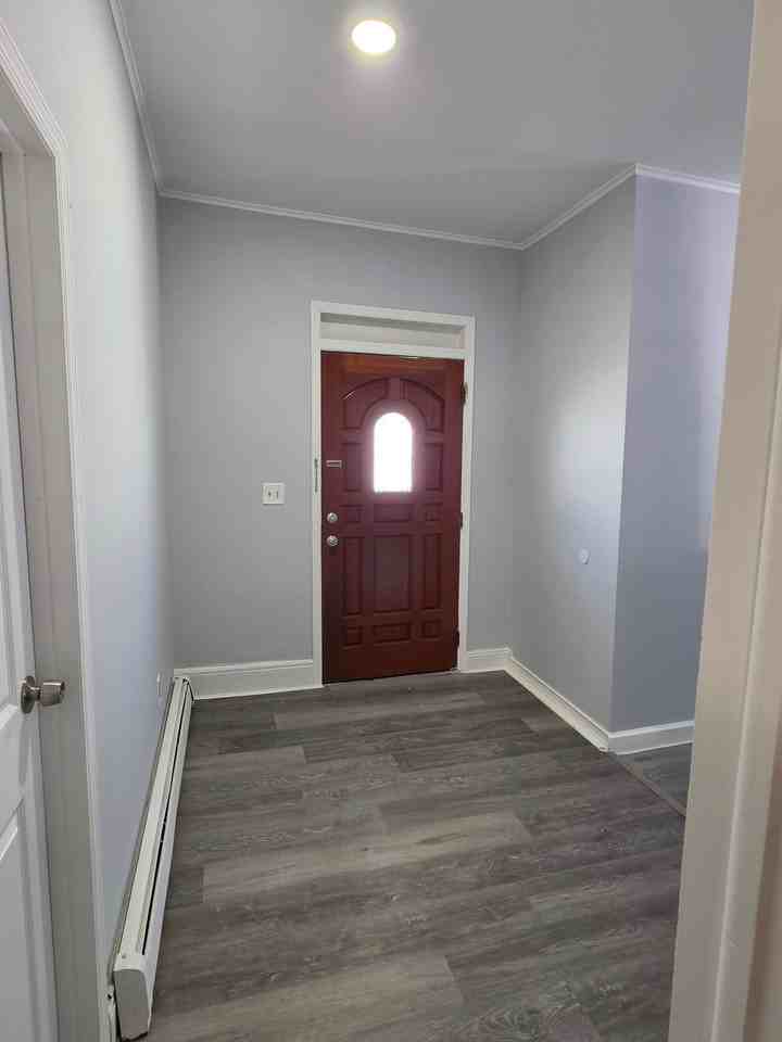 136 Long Ave #1stFL - Photo 4 of 17