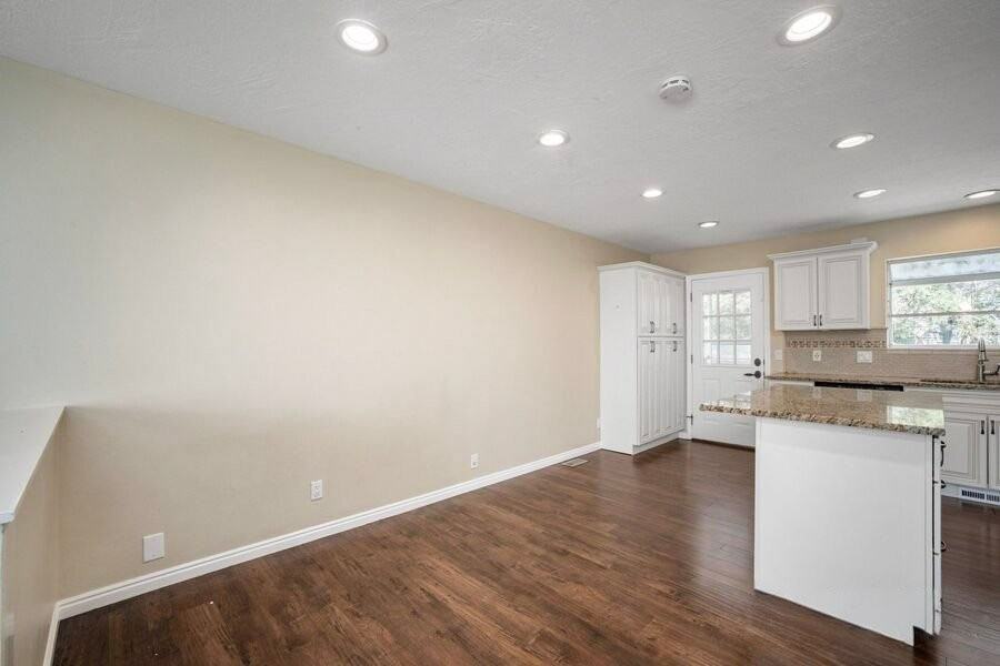 12093 S Pineridge Rd - Photo 6 of 20