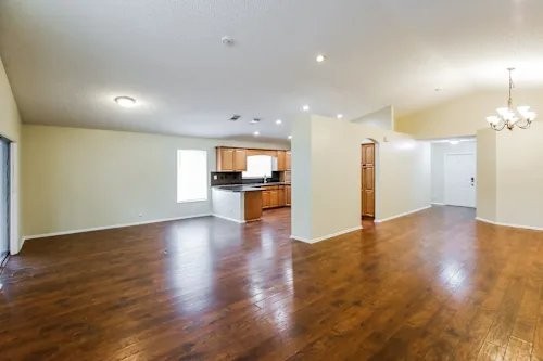 4913 Sw 32nd Way - Photo 2 of 10