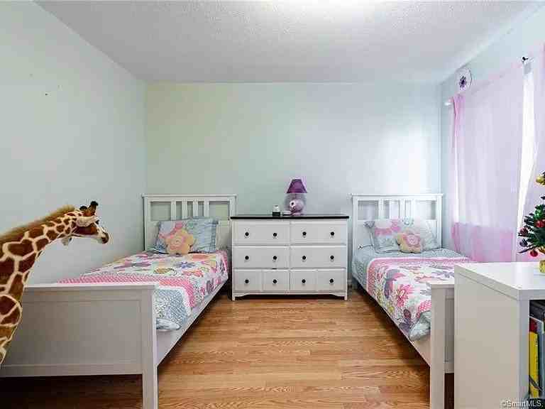 255 Monticello Dr - Photo 6 of 8