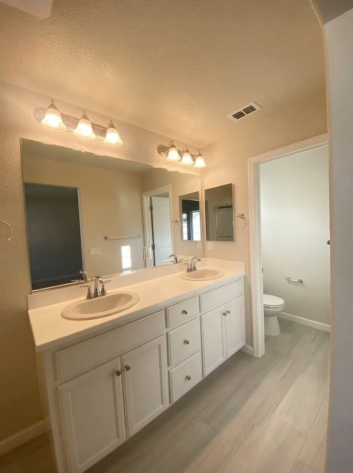 2712 Hawaiian Petrel Ave - Photo 5 of 6