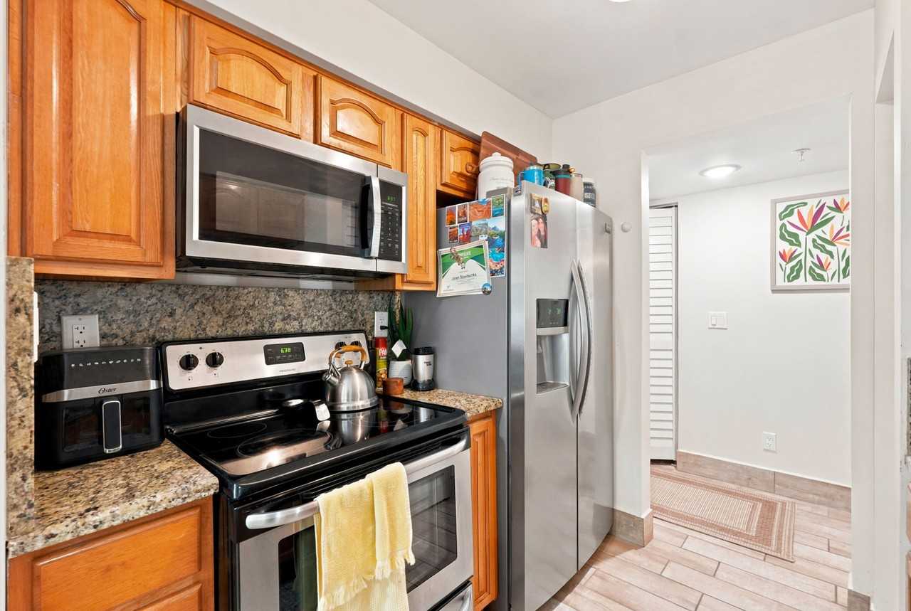8642 Mallard Reserve Dr #101 - Photo 6 of 20