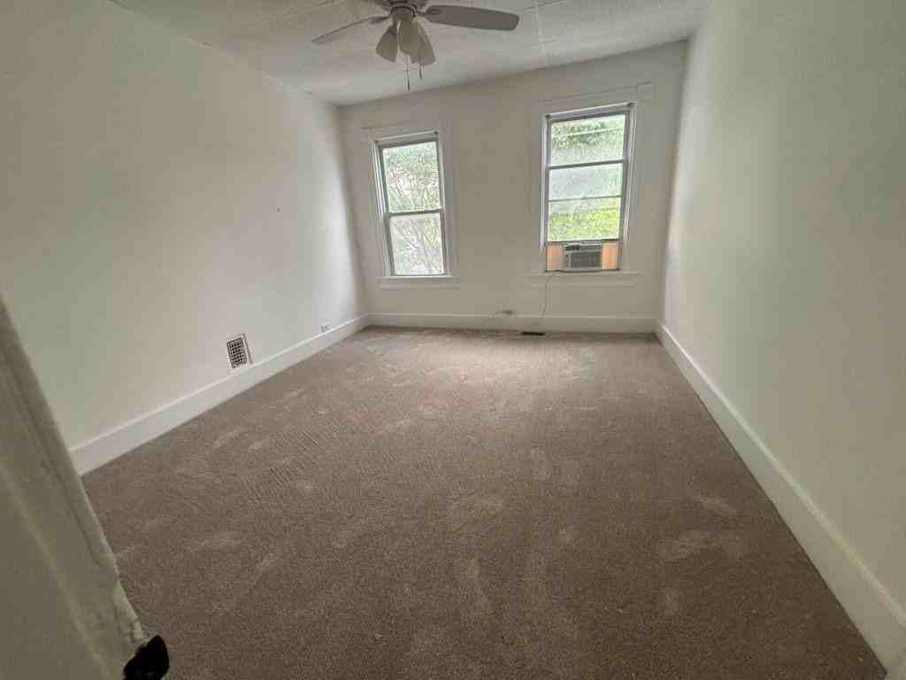 2703 Jefferson St - Photo 4 of 6