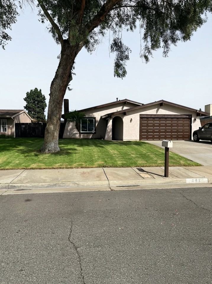 4425 Bartel Dr