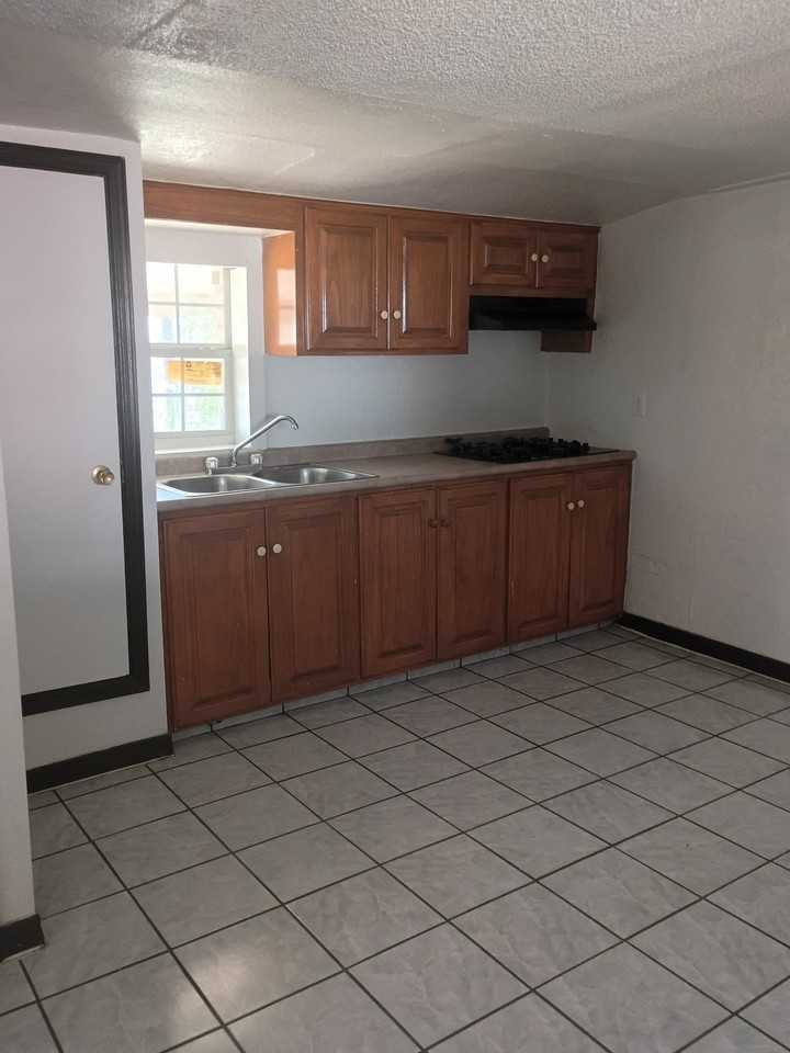 3210 E San Antonio Ave #B - Photo 2 of 7