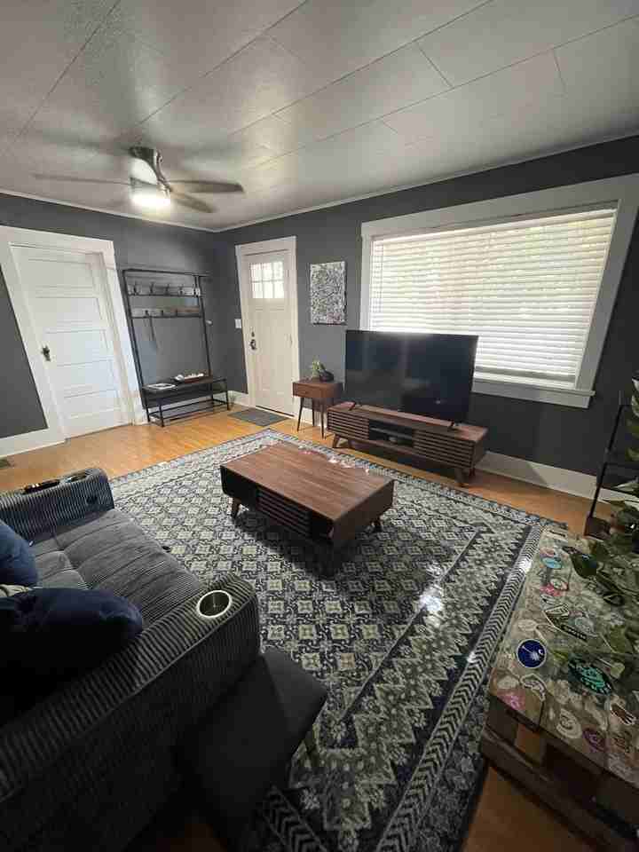 1402 N 15th St - Photo 6 of 6