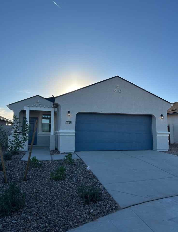 34843 W Lucca Dr - Photo 4 of 5