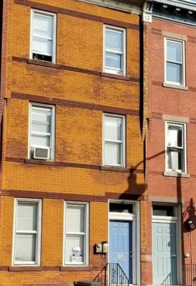 110 N Stockton St #1