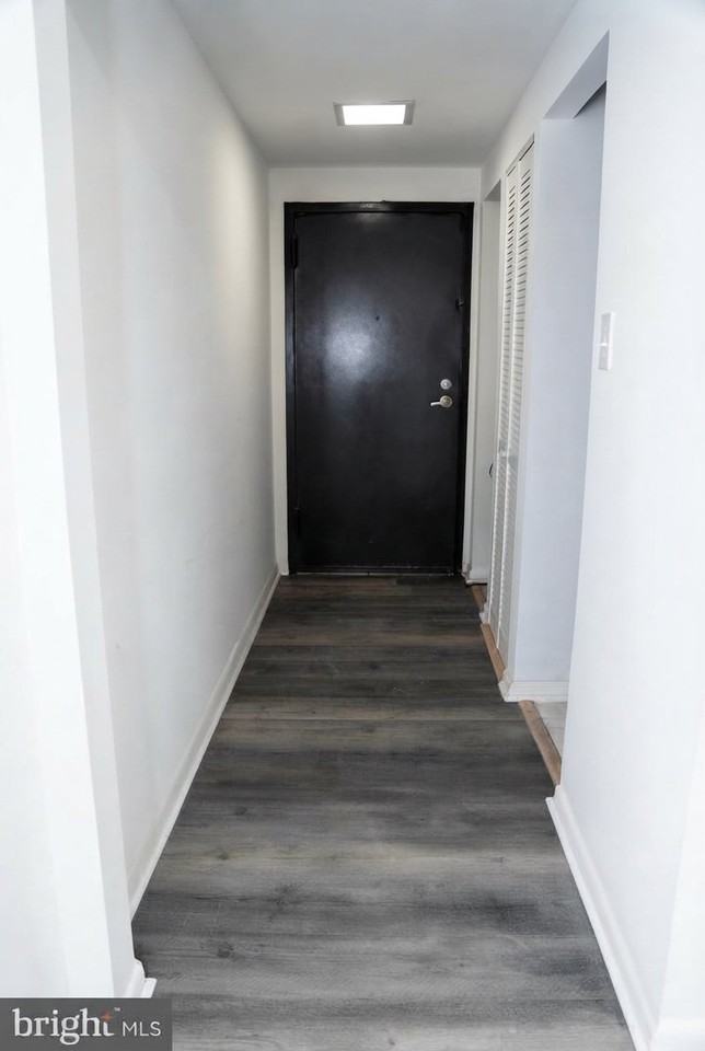 625 Center St - Photo 2 of 20