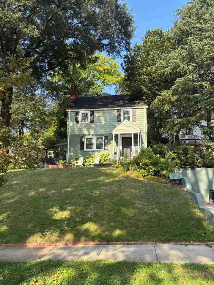 2302 Cheverly Ave - Photo 2 of 16