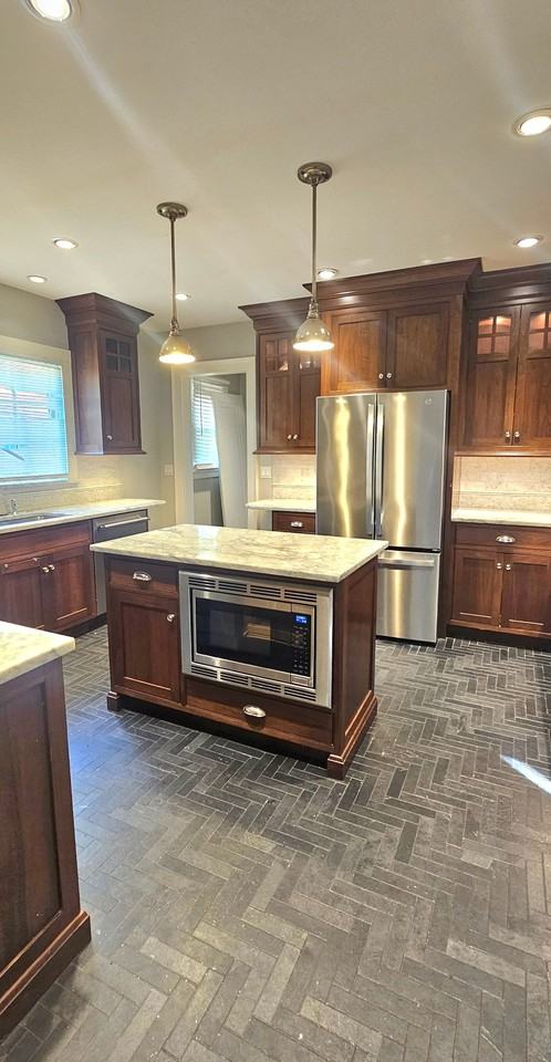 526 Ellsworth Ave - Photo 2 of 20