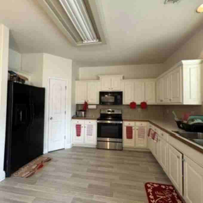 1361 Yorkshire Dr - Photo 7 of 11