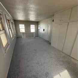 701 Comanche St - Photo 3 of 11