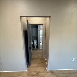 701 Comanche St - Photo 5 of 11