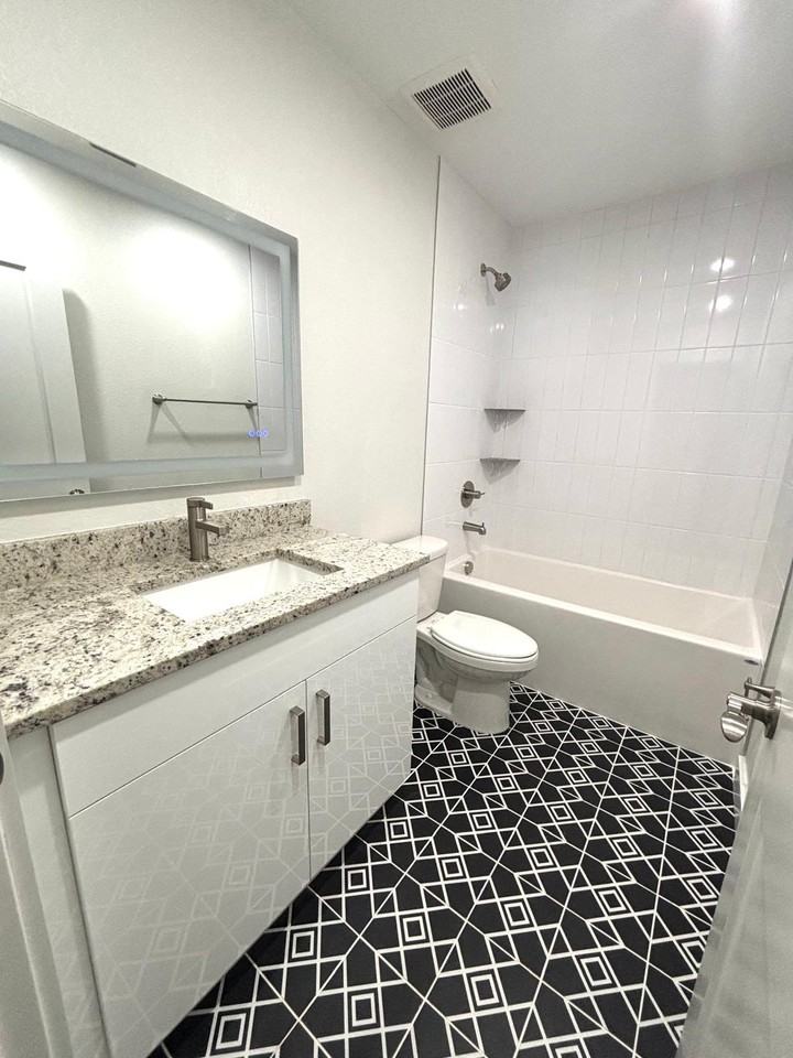 2108 W Saint Isabel St - Photo 6 of 16
