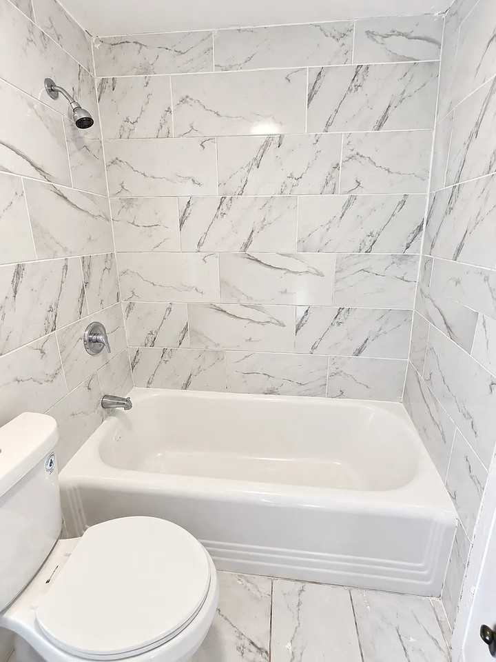 909 Park Ave #B9 - Photo 6 of 7