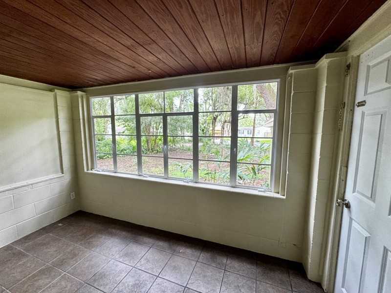 826 Escambia Dr - Photo 4 of 12