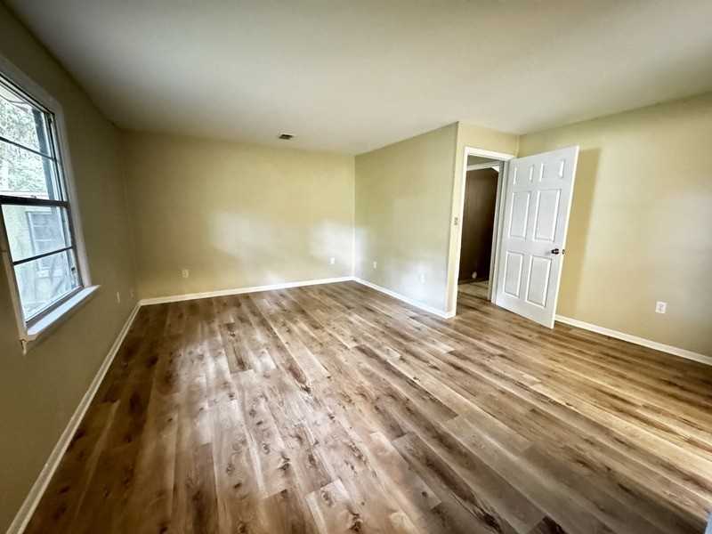 826 Escambia Dr - Photo 5 of 12