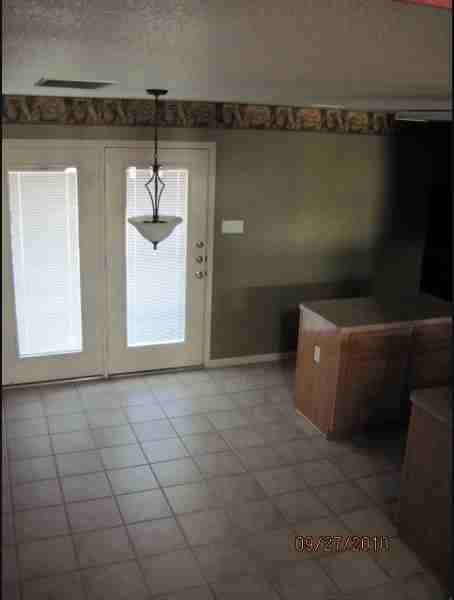 2205 Napier Dr - Photo 4 of 10