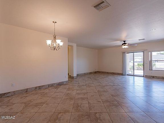 15863 S Via Cayetano #NA - Photo 5 of 17