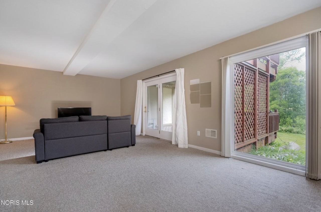 1608 Saddlebrook Ct #C - Photo 6 of 26