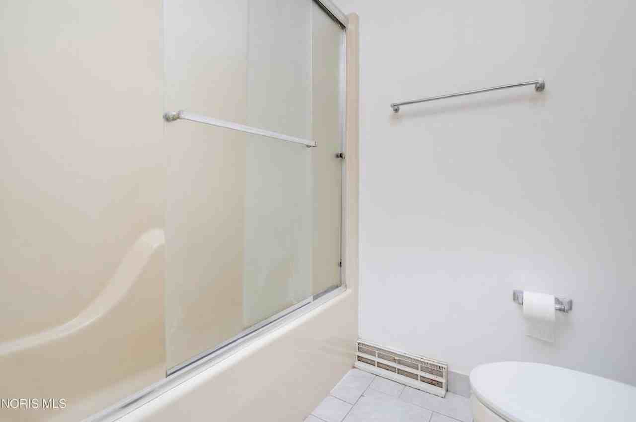 1608 Saddlebrook Ct #C - Photo 7 of 26