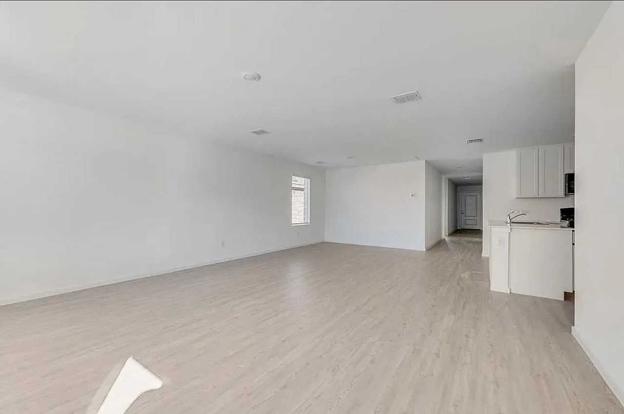 11320 Rodeo Dr #NA - Photo 5 of 24