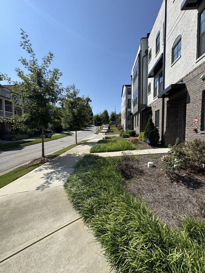 1332 Booth Ave Nw #1332 - Photo 4 of 42
