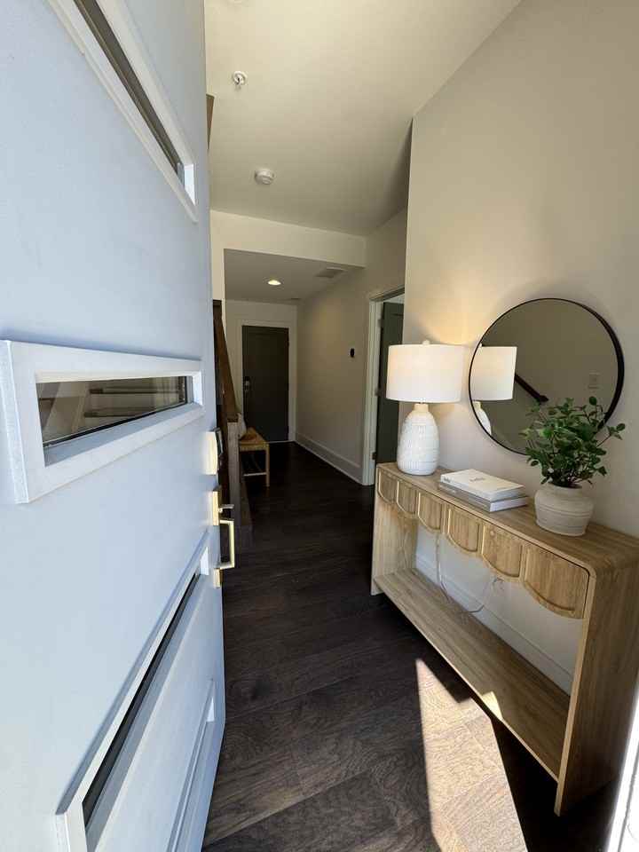 1332 Booth Ave Nw #1332 - Photo 5 of 42
