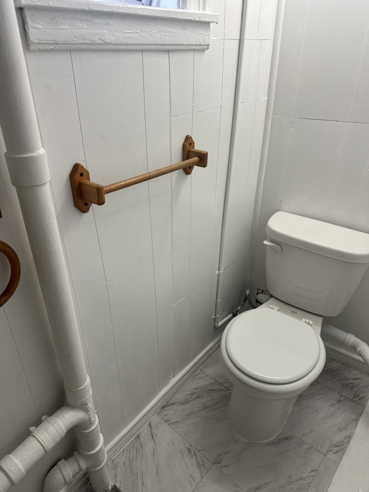 20 Henry St #2ndFLRIGHT - Photo 3 of 18