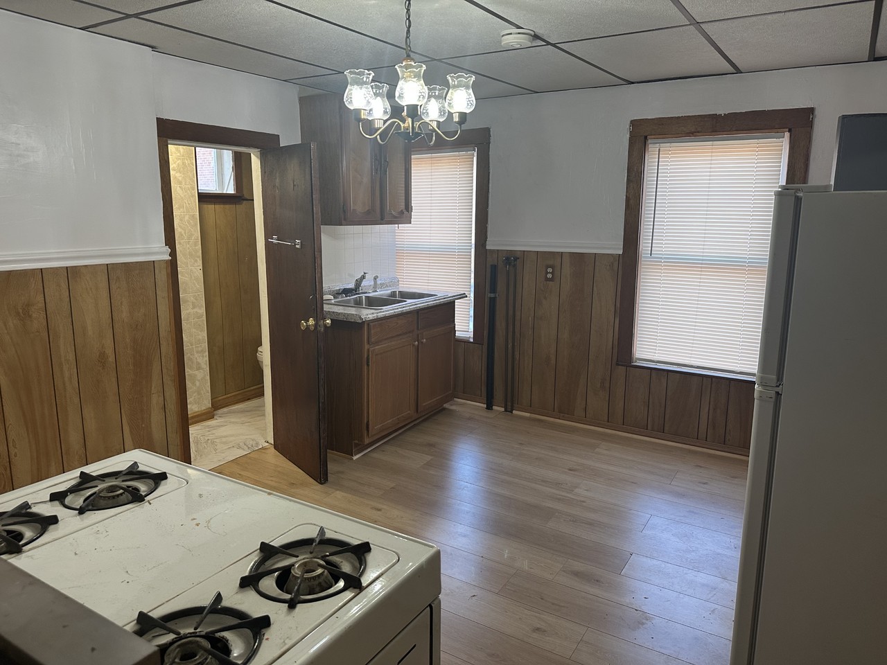 20 Henry St #2ndFLRIGHT - Photo 4 of 18