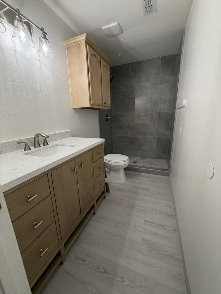 1100 S Palm Dr #1 - Photo 5 of 6