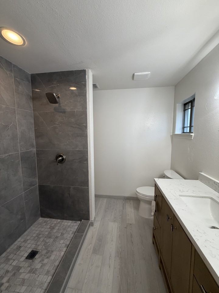 1100 S Palm Dr #1 - Photo 6 of 6